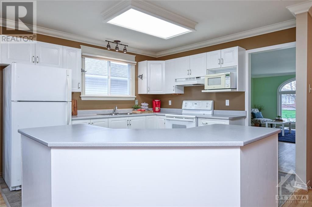 249 Glenwood Crescent, Smiths Falls, Ontario  K7A 5L1 - Photo 10 - 1365713