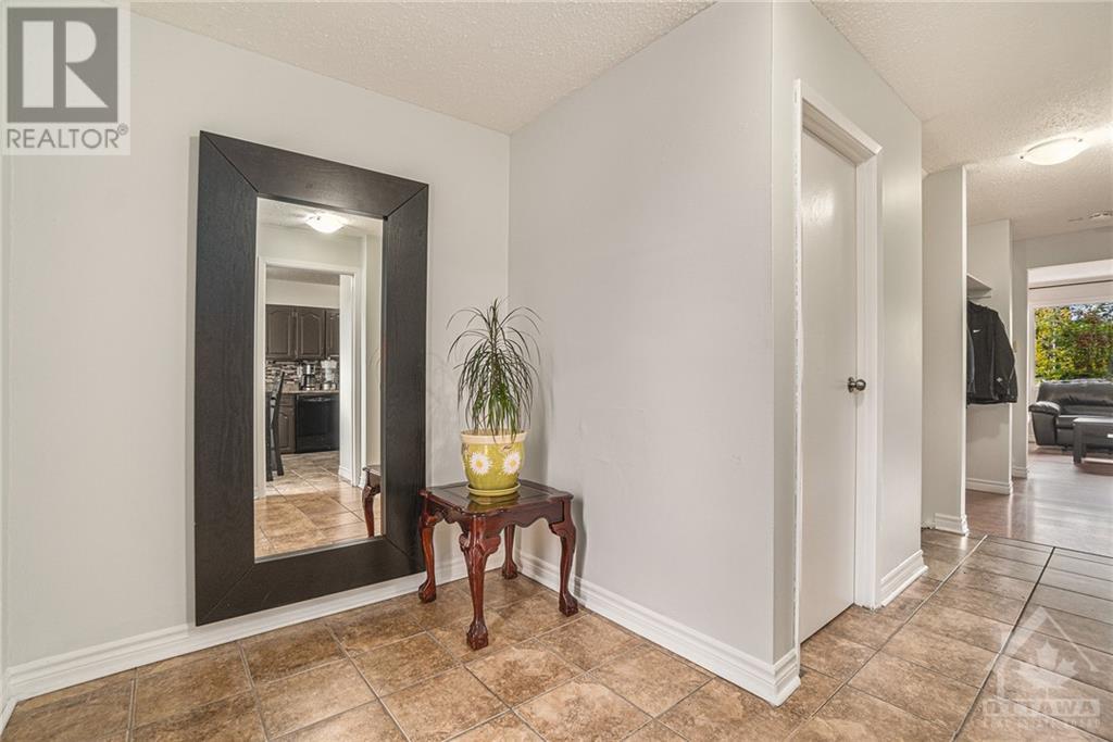 2290 Cotters Crescent Unit#326, Ottawa, Ontario  K1V 8Y7 - Photo 3 - 1366953