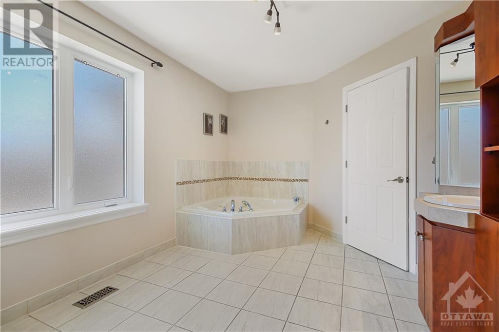 939 Beauchamp Avenue, Orleans, Ontario  K1C 3A9 - Photo 19 - 1366345