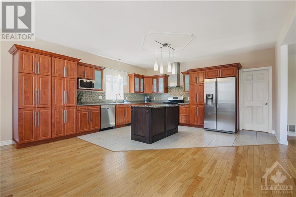 939 Beauchamp Avenue, Orleans, Ontario  K1C 3A9 - Photo 8 - 1366345