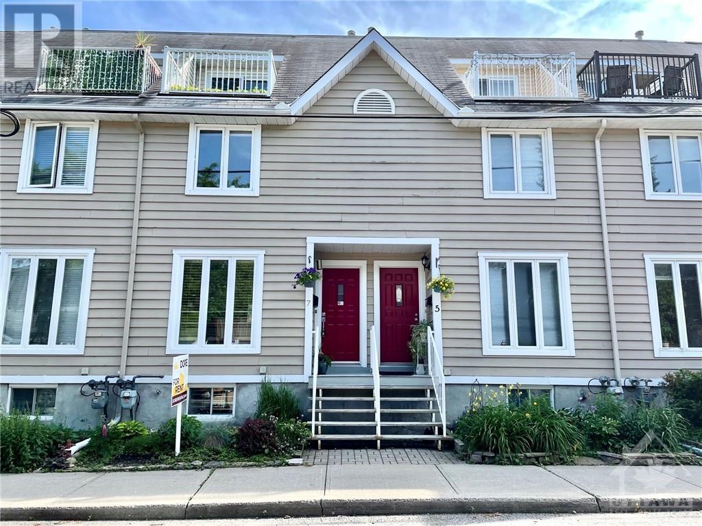 7 BERTRAND STREET, ottawa, Ontario