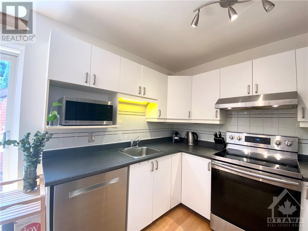 7 Bertrand Street, Ottawa, Ontario  K1M 1Y3 - Photo 3 - 1367037