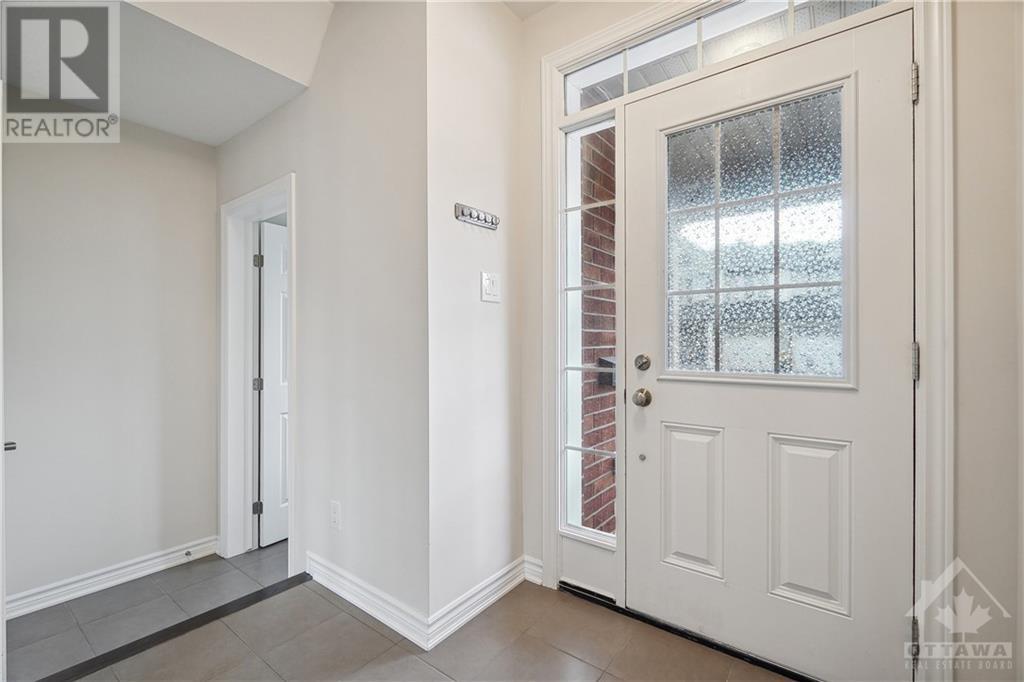 768 Maloja Way, Ottawa, Ontario  K2S 0N7 - Photo 3 - 1366818