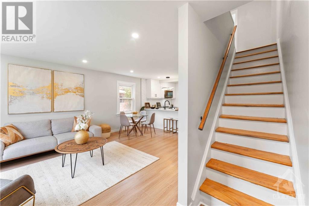 2420 Falcon Avenue, Ottawa, Ontario  K1V 8C7 - Photo 3 - 1367024