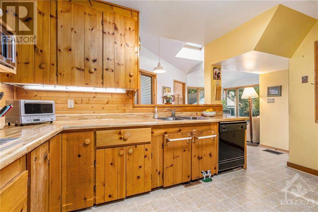 97 Marlowe Crescent, Ottawa, Ontario  K1S 1H9 - Photo 9 - 1367044