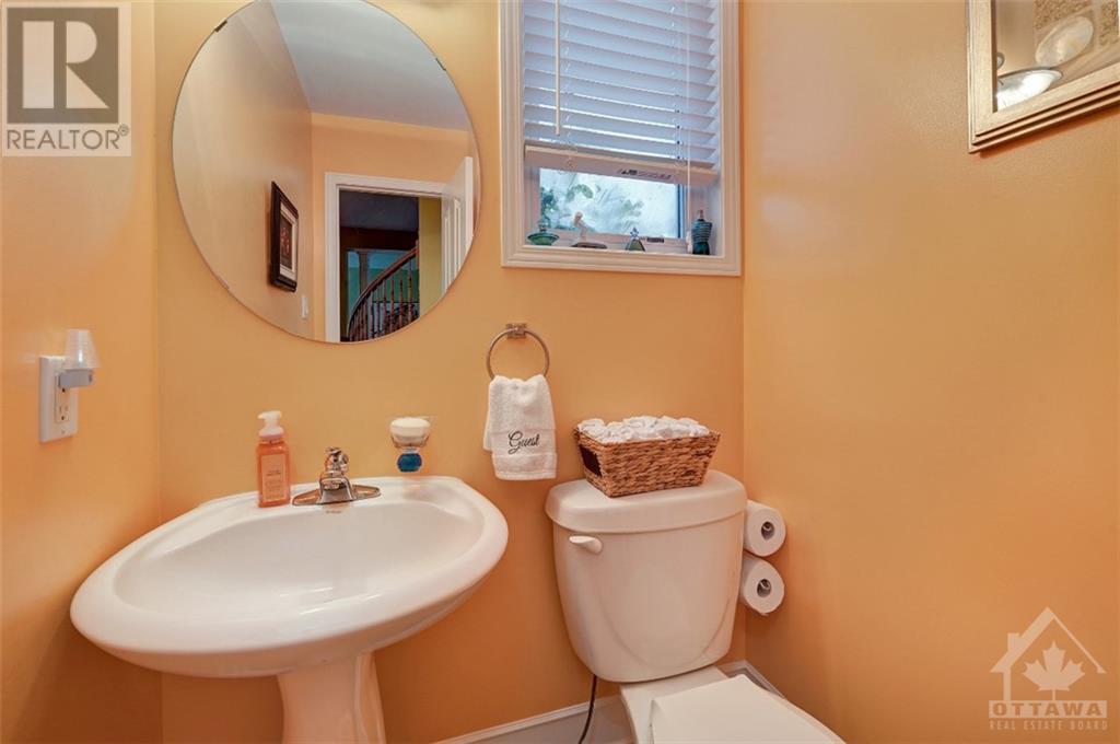 2208 Clendenan Crescent, Orleans, Ontario  K4A 4S9 - Photo 13 - 1367015