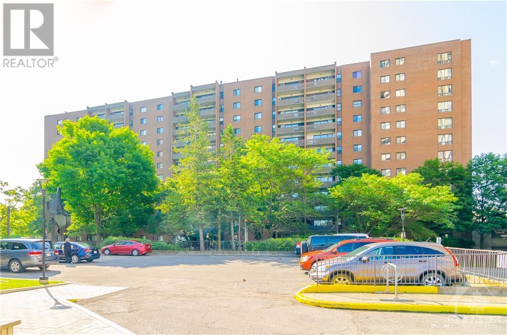 1100 AMBLESIDE DRIVE UNIT#1105, ottawa, Ontario