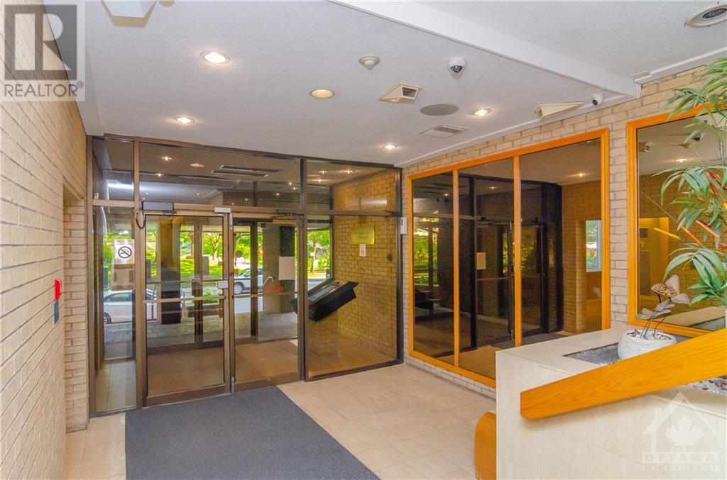 1100 Ambleside Drive Unit#1105, Ottawa, Ontario  K2B 8G6 - Photo 2 - 1367009