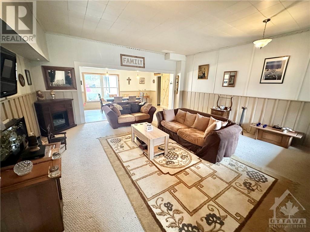 31 Manvers Station Road, Kawartha Lakes, Ontario  L0A 1K0 - Photo 6 - 1367041