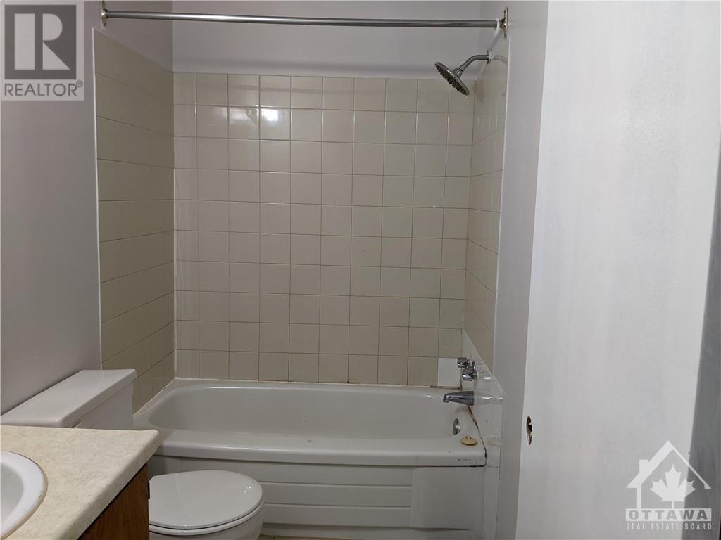 390 Miller Street, Pembroke, Ontario  K8A 5Z1 - Photo 16 - 1367111