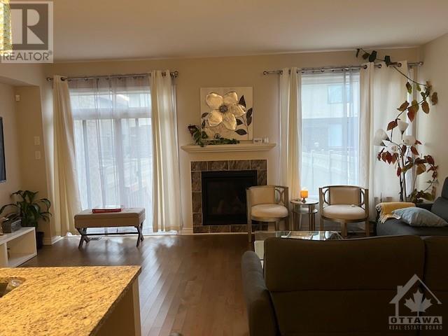 706 Guardian Grove, Ottawa, Ontario  K1X 0B3 - Photo 2 - 1366960
