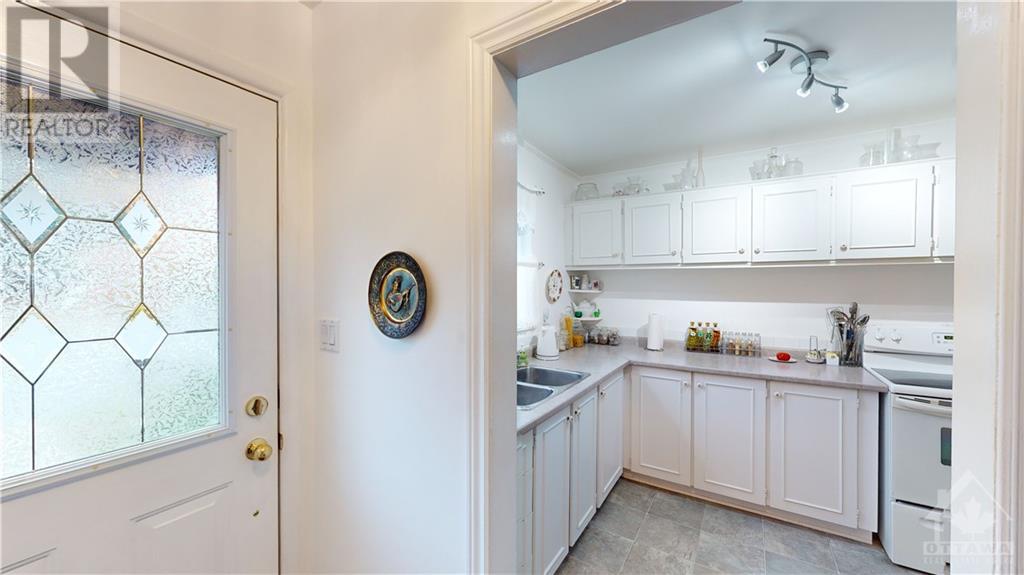 808 Riverview Lane, Elizabethtown, Ontario  K6V 7G5 - Photo 10 - 1366481