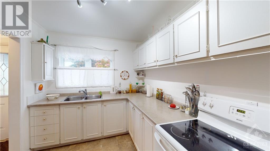 808 Riverview Lane, Elizabethtown, Ontario  K6V 7G5 - Photo 11 - 1366481