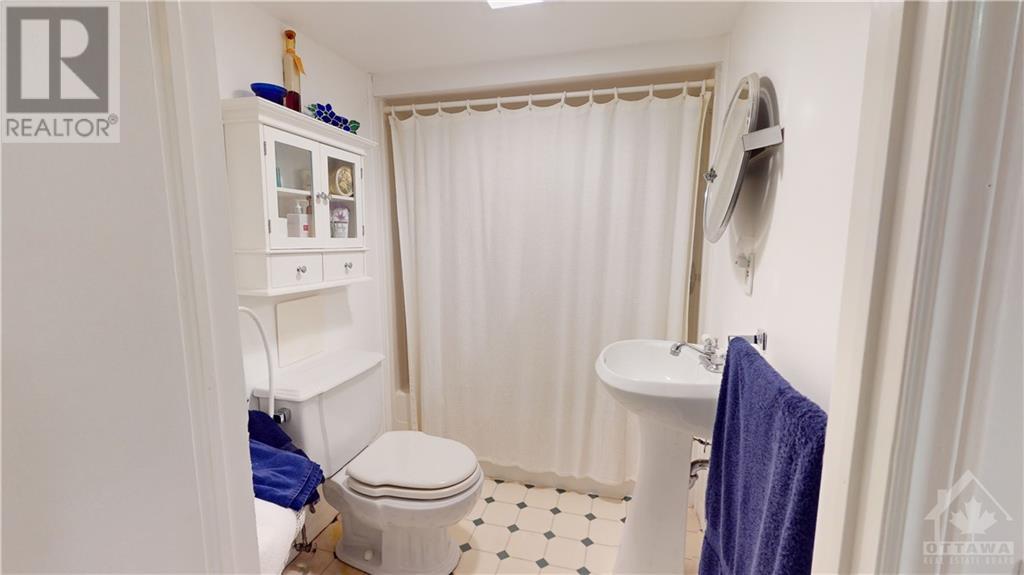 808 Riverview Lane, Elizabethtown, Ontario  K6V 7G5 - Photo 22 - 1366481