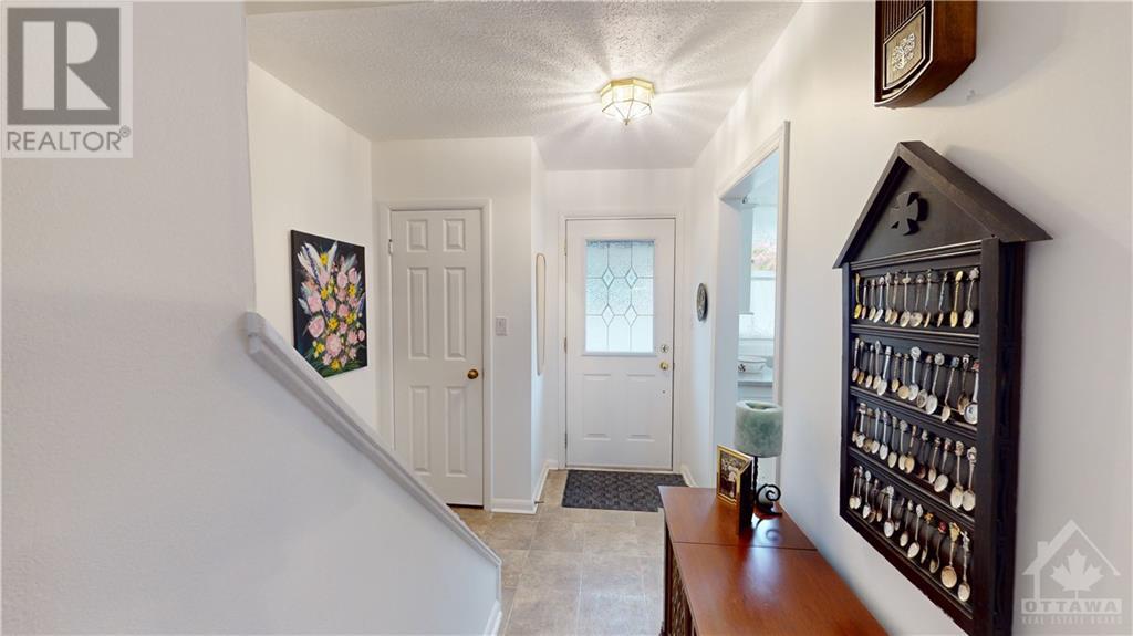 808 Riverview Lane, Elizabethtown, Ontario  K6V 7G5 - Photo 4 - 1366481
