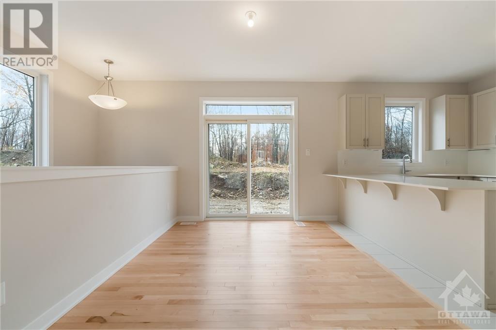 384 Appalachian Circle, Nepean, Ontario  K2C 3H2 - Photo 2 - 1366810
