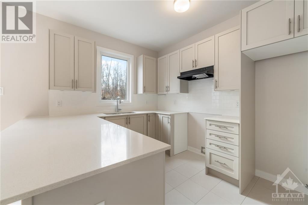 384 Appalachian Circle, Nepean, Ontario  K2C 3H2 - Photo 5 - 1366810