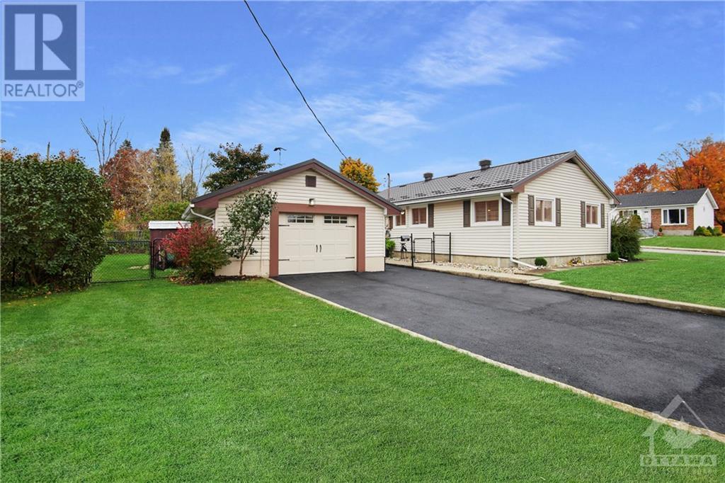 61 Broadview Avenue E, Smiths Falls, Ontario  K7A 3W4 - Photo 3 - 1367004