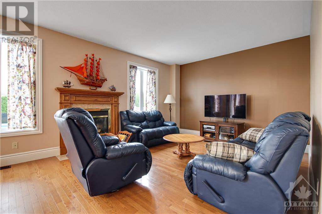 2136 Valenceville Crescent, Ottawa, Ontario  K4A 4K4 - Photo 8 - 1367176