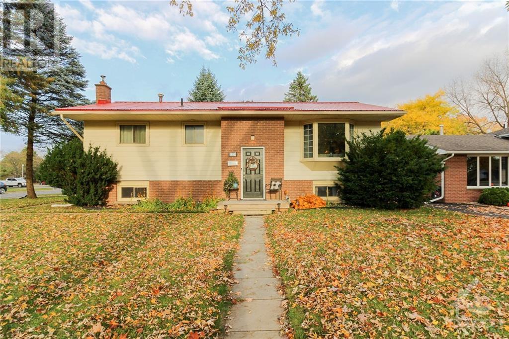 1335 BORDEN CRESCENT, brockville, Ontario