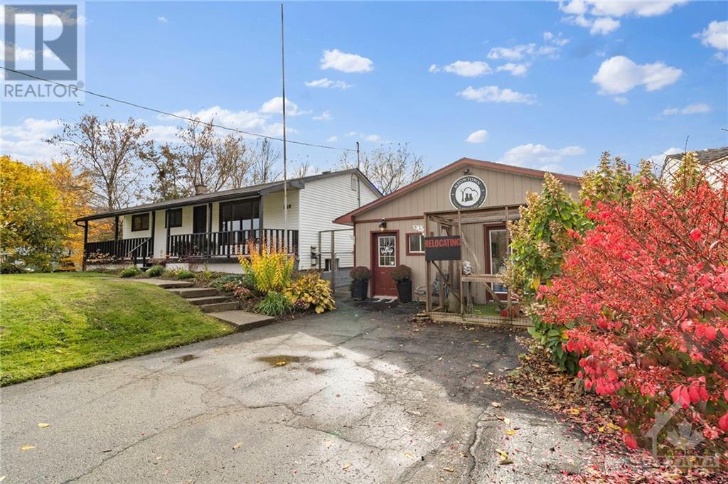 840 STEWART BOULEVARD, brockville, Ontario