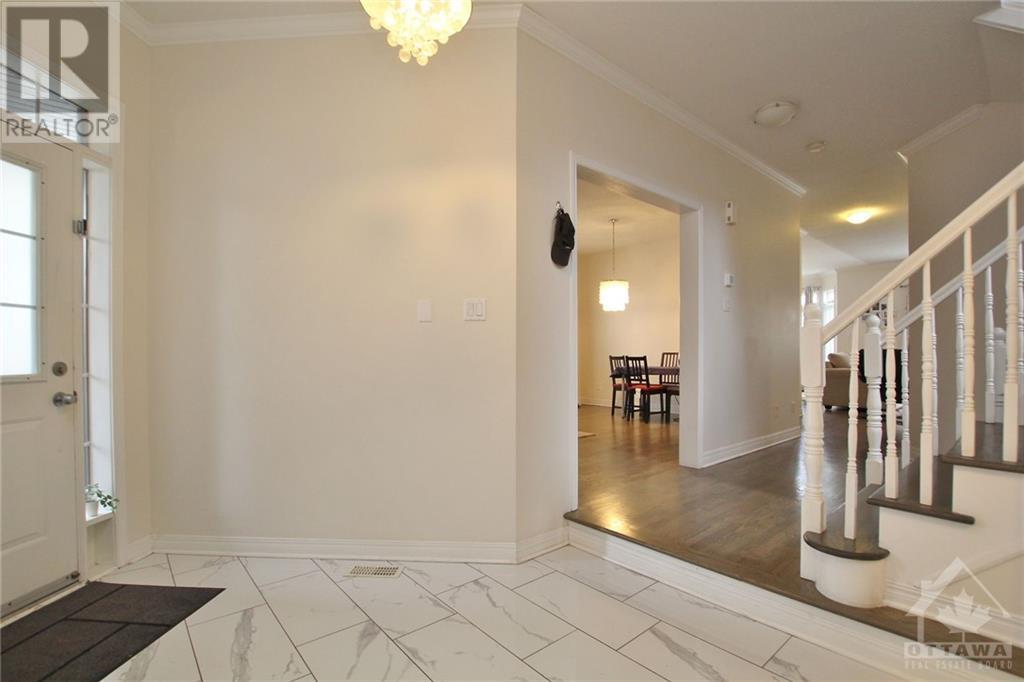 320 Shellbrook Way, Ottawa, Ontario  K1T 4E1 - Photo 2 - 1367215