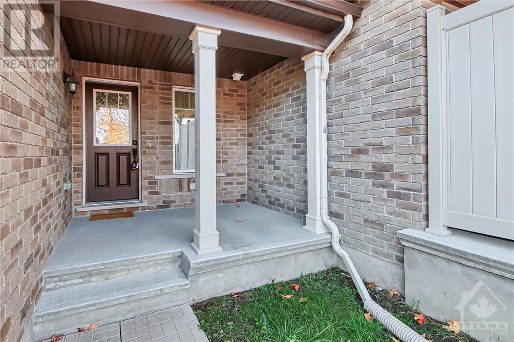 192 Conifer Creek Circle, Ottawa, Ontario  K2R 1G9 - Photo 2 - 1366488