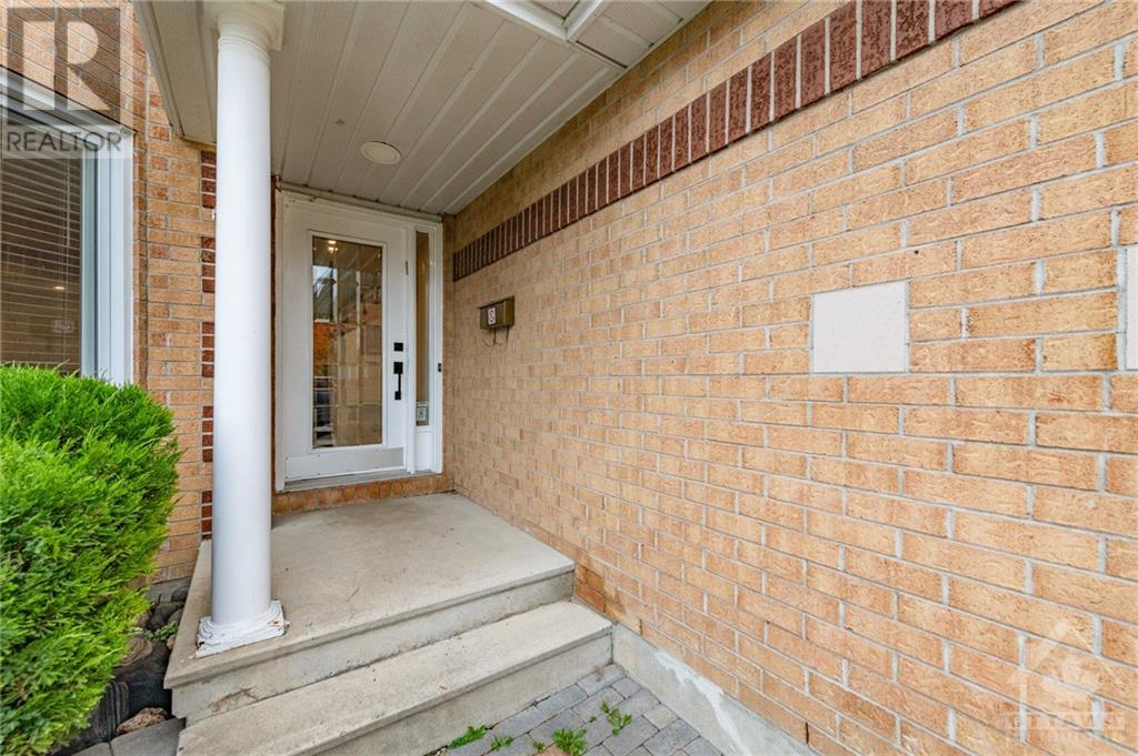 19 Dalecroft Crescent, Ottawa, Ontario  K2G 5V9 - Photo 2 - 1367230