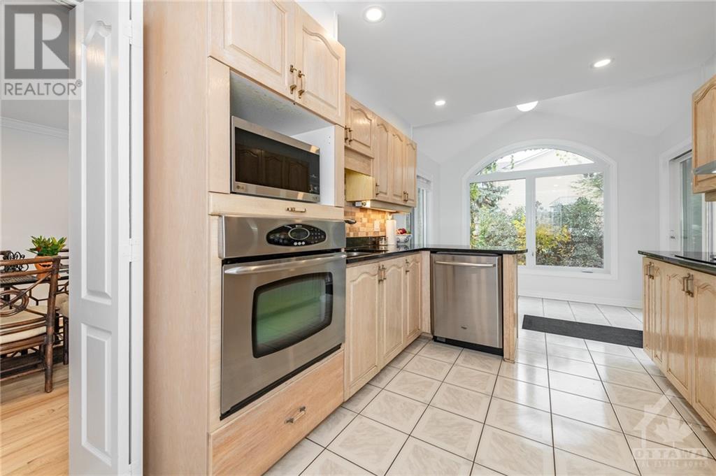 19 Dalecroft Crescent, Ottawa, Ontario  K2G 5V9 - Photo 7 - 1367230