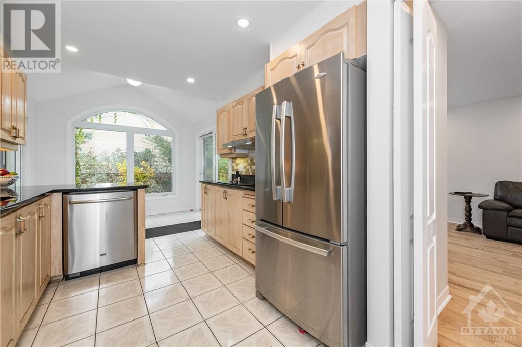 19 Dalecroft Crescent, Ottawa, Ontario  K2G 5V9 - Photo 8 - 1367230
