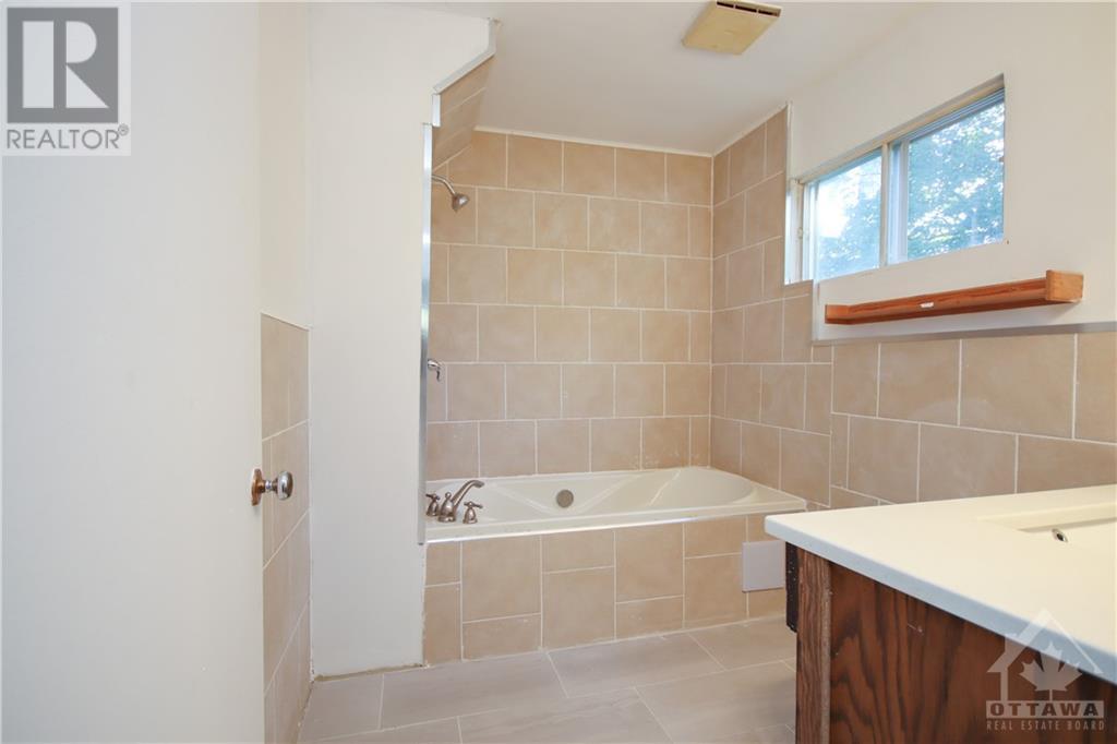 3385 Riverside Drive, Ottawa, Ontario  K1V 8P3 - Photo 17 - 1367475