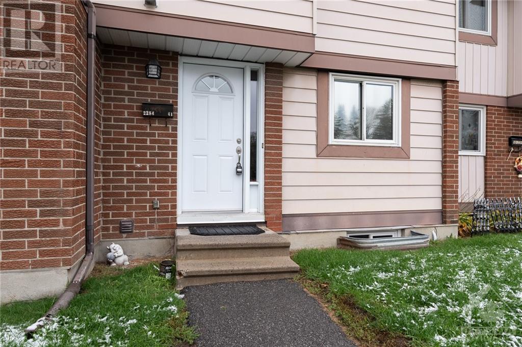 2284 Orient Park Drive Unit#41, Ottawa, Ontario  K1B 4Z7 - Photo 2 - 1366455