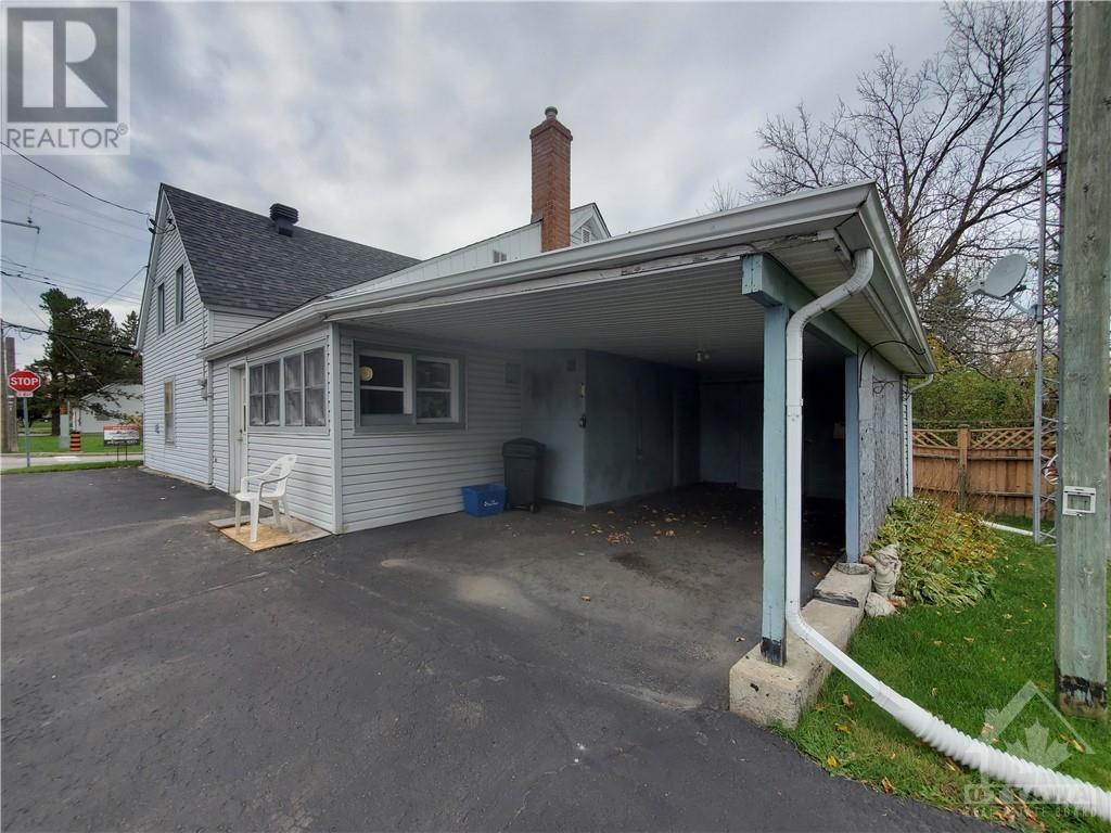 37 PETER STREET, l'orignal, Ontario