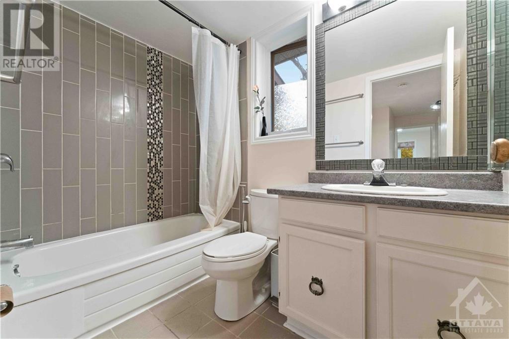 2 Gillespie Crescent, Ottawa, Ontario  K1V 9X8 - Photo 14 - 1367419
