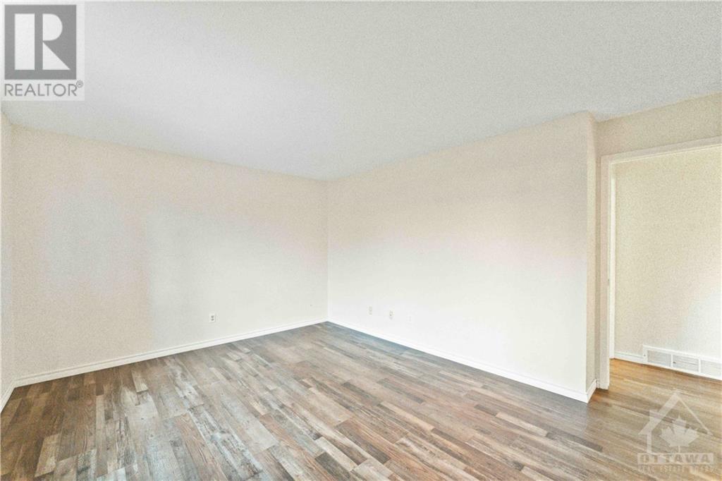 2 Gillespie Crescent, Ottawa, Ontario  K1V 9X8 - Photo 19 - 1367419