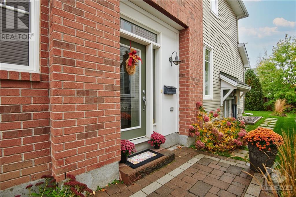 106 Spartina Street, Ottawa, Ontario  K1T 0G6 - Photo 3 - 1367362