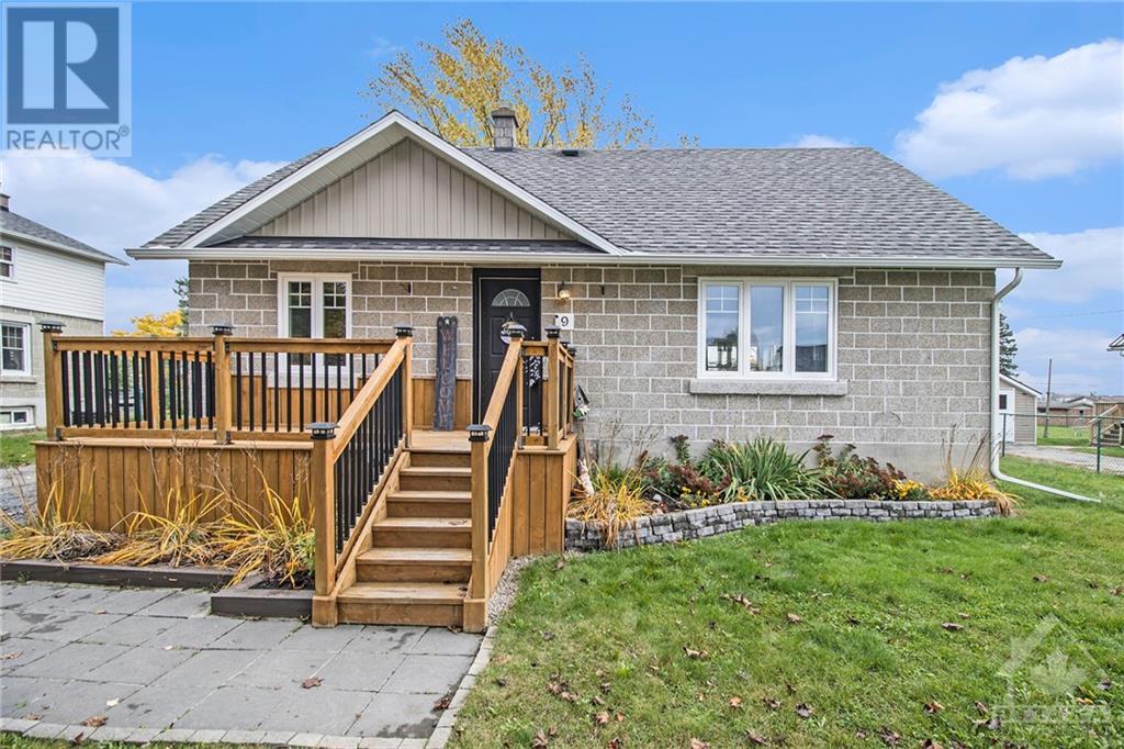 9 CHURCH AVENUE, iroquois, Ontario