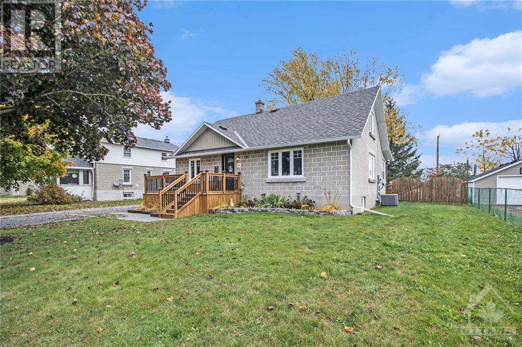 9 Church Avenue, Iroquois, Ontario  K0E 1K0 - Photo 2 - 1367299