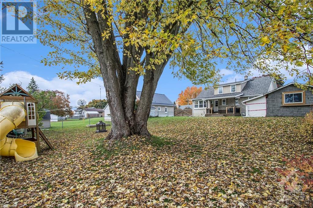 9 Church Avenue, Iroquois, Ontario  K0E 1K0 - Photo 24 - 1367299