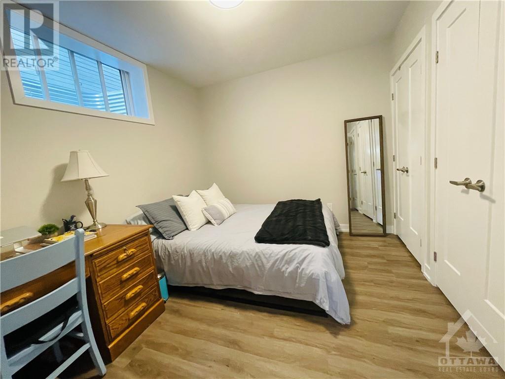 681 Edison Avenue Unit#b, Ottawa, Ontario  K2A 1W2 - Photo 5 - 1367601