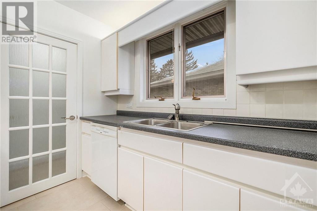 1308 Wesmar Drive, Ottawa, Ontario  K1H 7T2 - Photo 11 - 1367463
