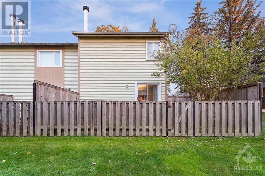 1748 Lamoureux Drive Unit#a, Ottawa, Ontario  K1E 2N2 - Photo 24 - 1367387