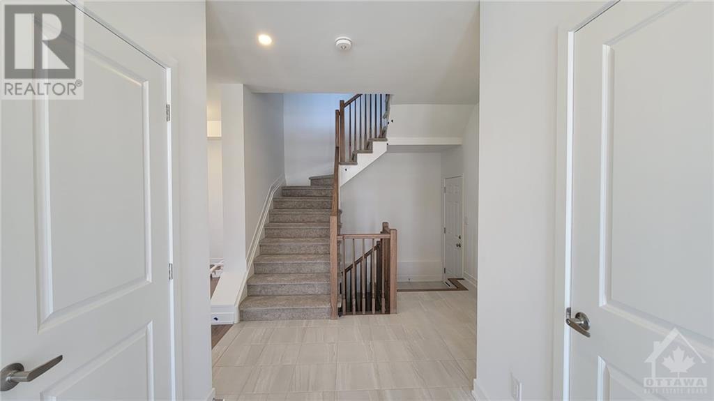648 Rathburn Lane, Ottawa, Ontario  K1T 0V9 - Photo 10 - 1367648