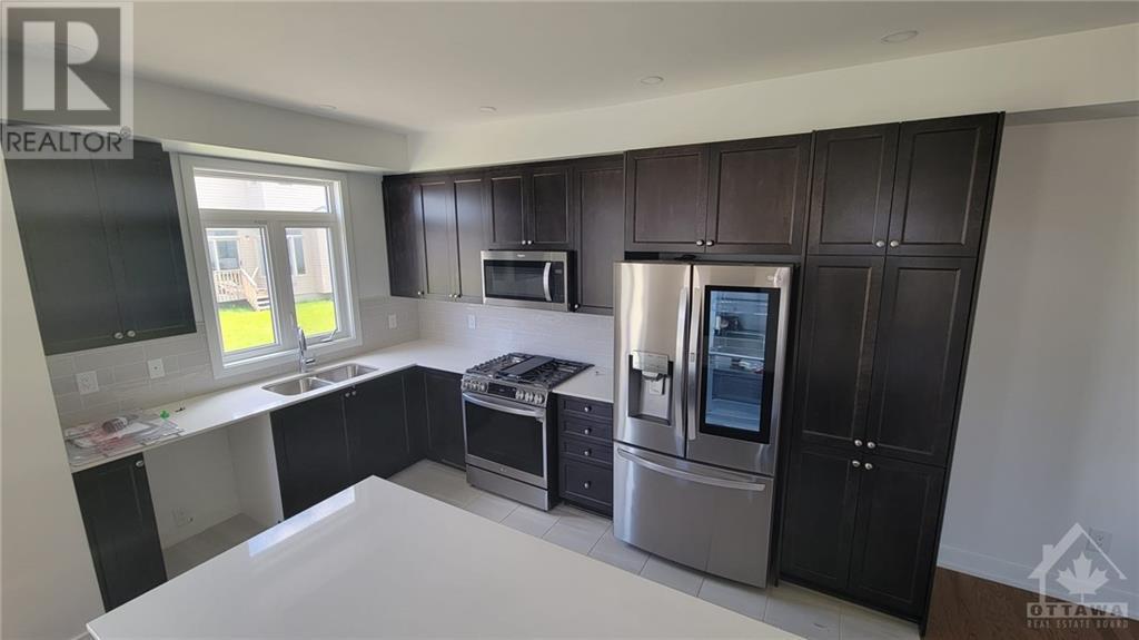648 Rathburn Lane, Ottawa, Ontario  K1T 0V9 - Photo 6 - 1367648