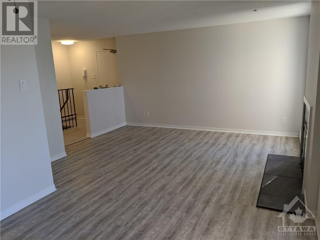 8 Sweetbriar Circle Unit#3, Ottawa, Ontario  K2J 2K4 - Photo 3 - 1367557