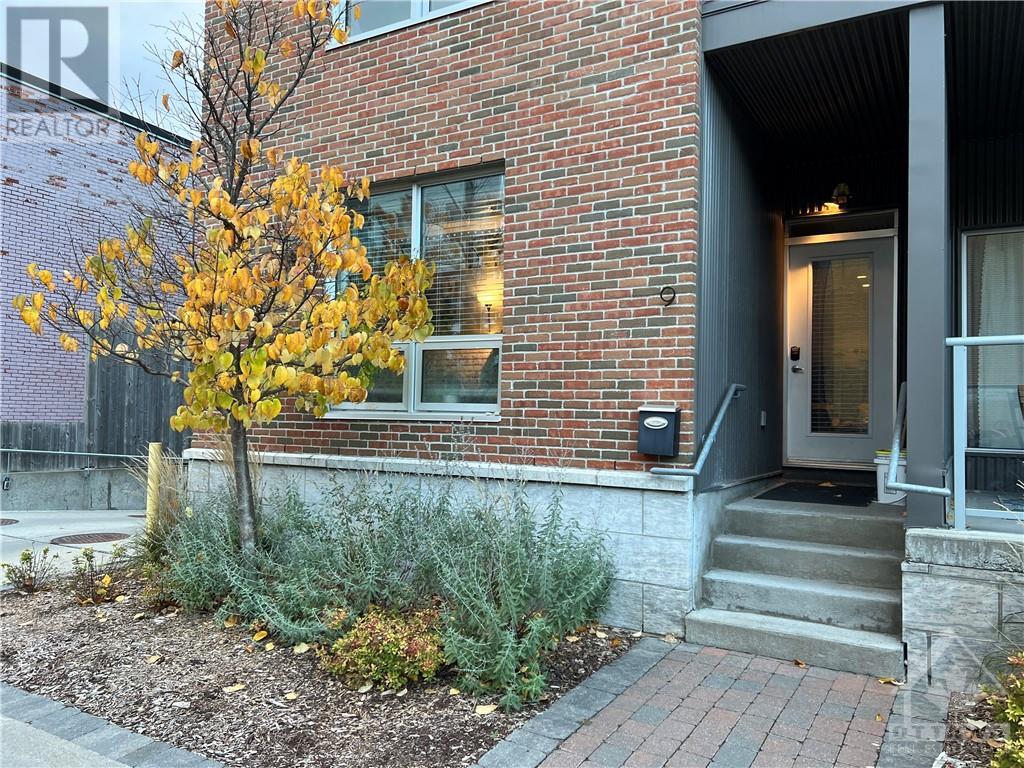 9 BALSAM STREET, ottawa, Ontario