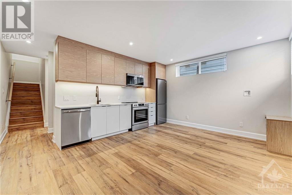 292 DUNCAIRN AVENUE UNIT#B, ottawa, Ontario