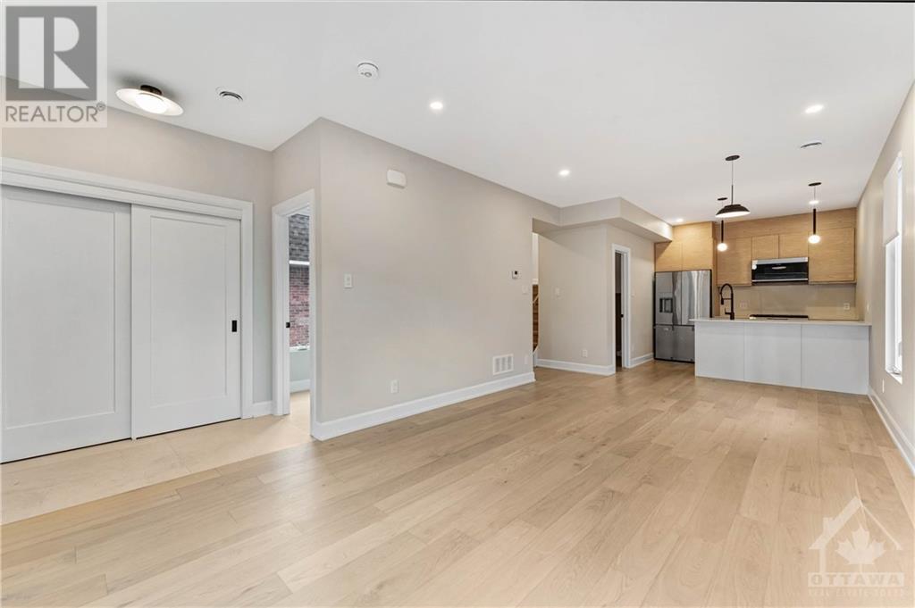 292 Duncairn Avenue Unit#a, Ottawa, Ontario  K1Z 7G9 - Photo 2 - 1367724