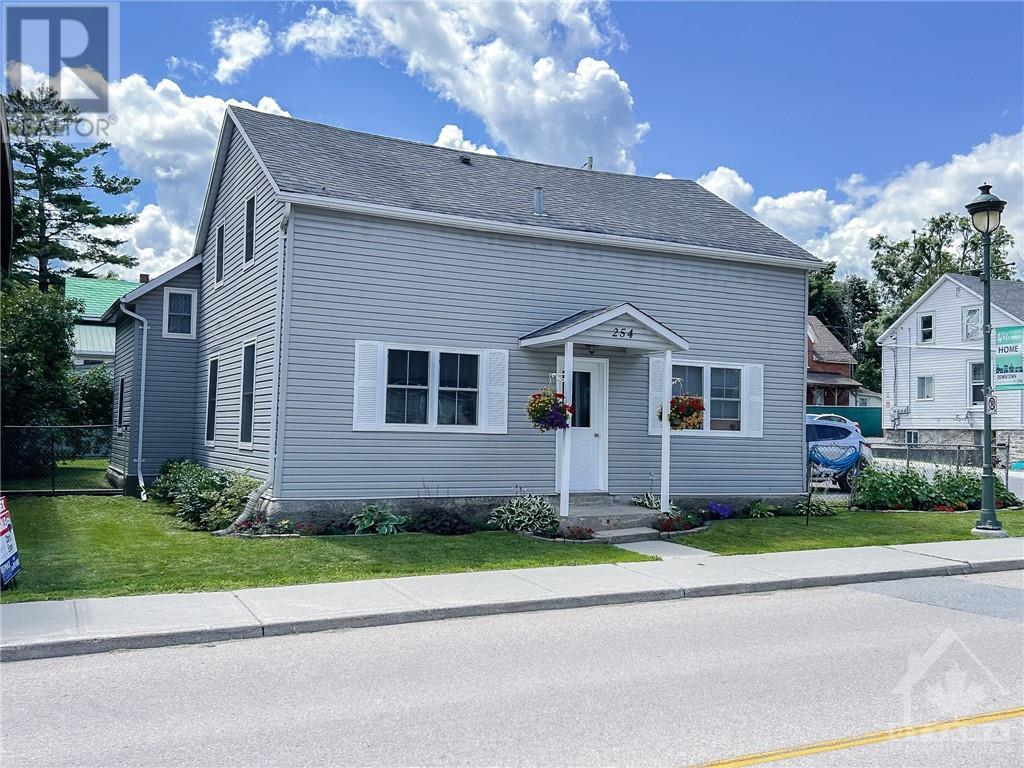 254 BRIDGE STREET, carleton place, Ontario