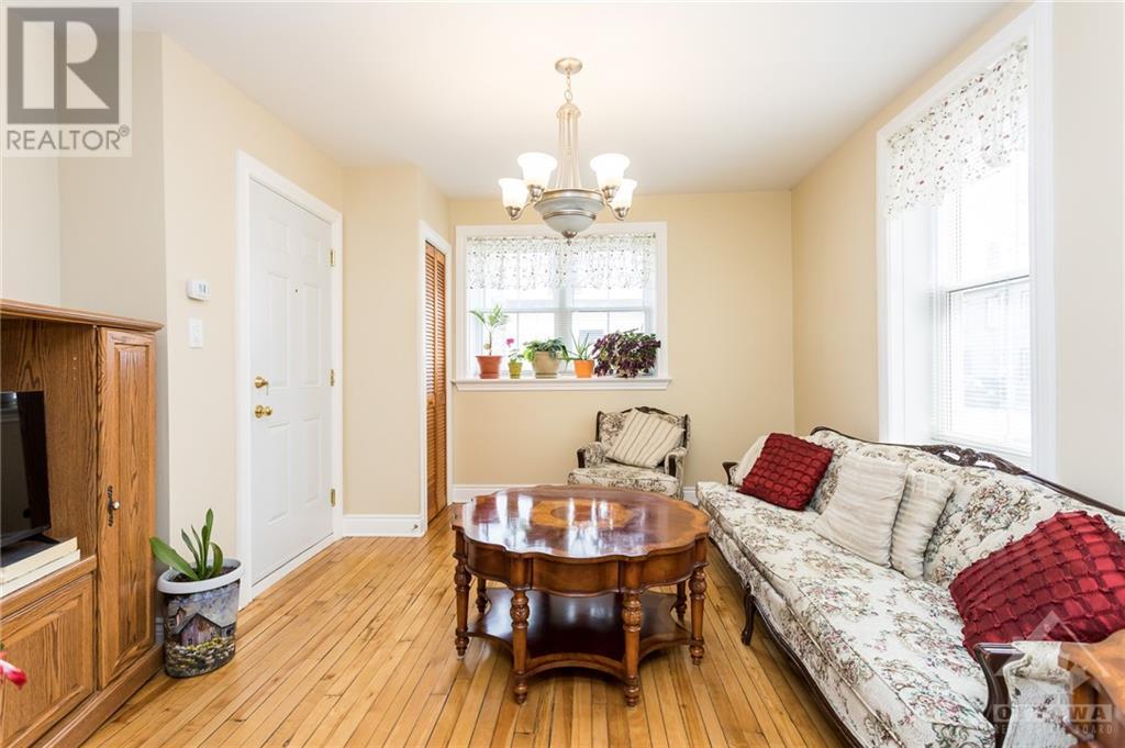 254 Bridge Street, Carleton Place, Ontario  K7C 3H4 - Photo 3 - 1367672
